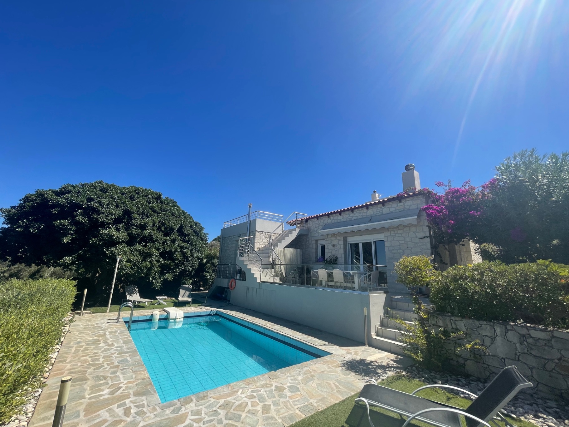 Front view of the pool terrace